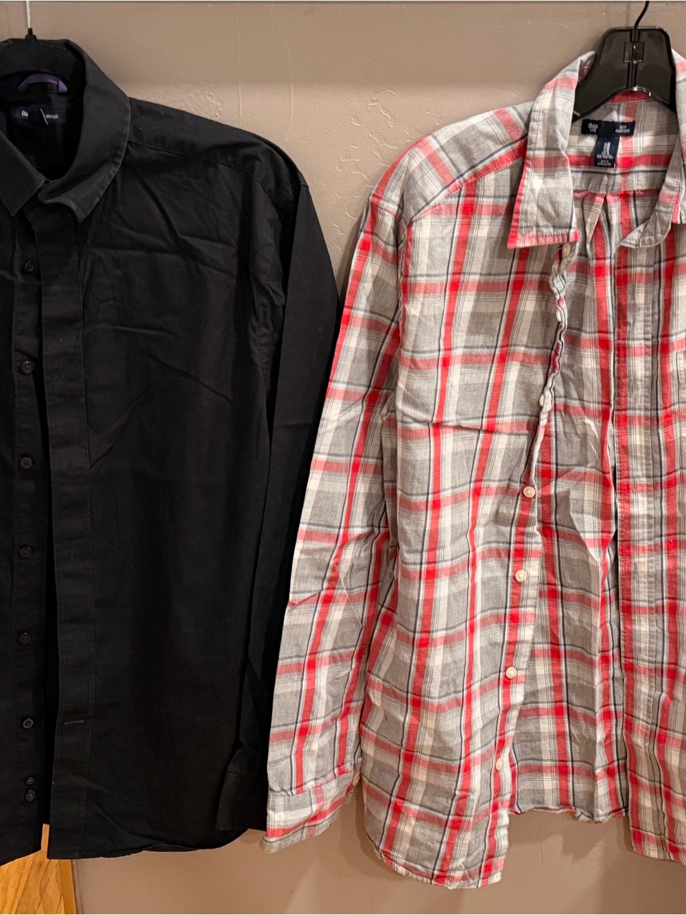 Gap 2 shirts! Black and Red & Gray Plaid Button-Up Casual Long Sleeve #656